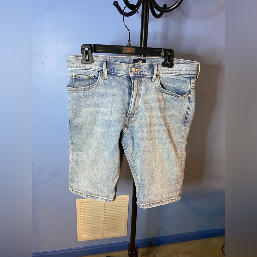 light wash jorts